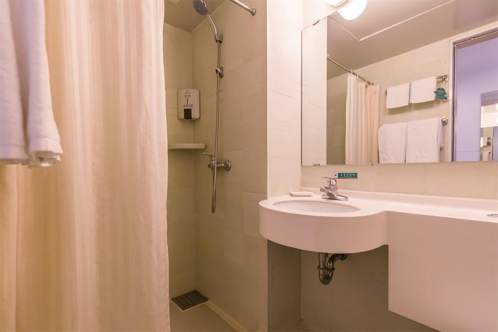Jinjiang Inn Select Wuhan Chu Hehan Street Shuiguohu Exterior photo